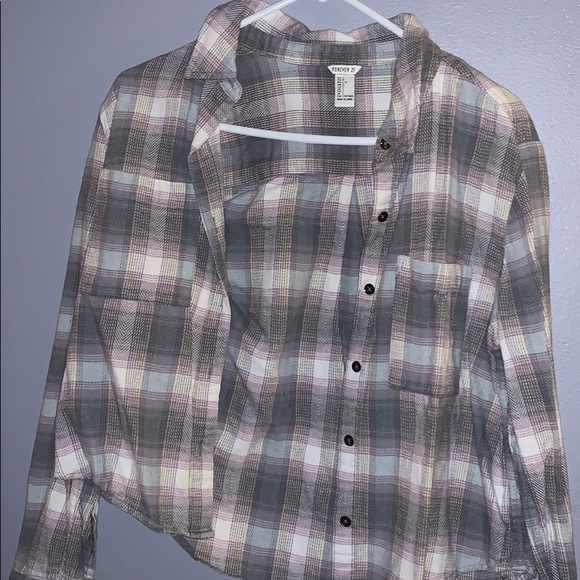 Cropped plaid button up long sleeve - Picture 1 of 3